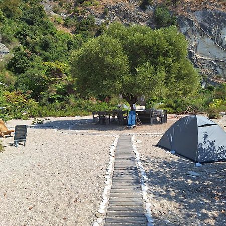 Lost Paradise Eco Camping Himara Kültér fotó
