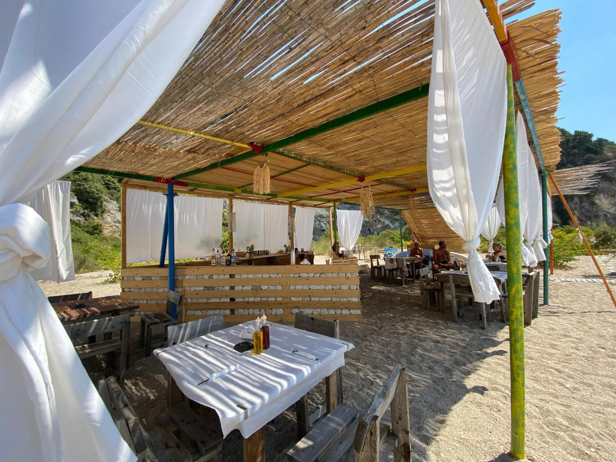 Lost Paradise Eco Camping Himara Kültér fotó